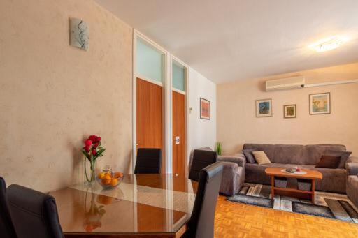 Boka Apartment Solin Luaran gambar